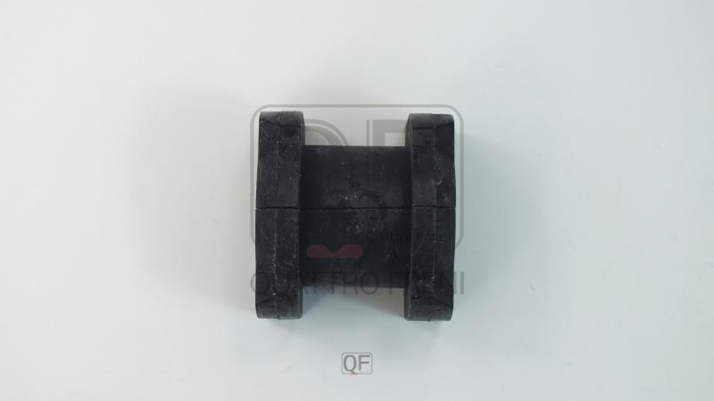 Stabilizer bar bushing 4056A230: molded rubber, stated MOQ up to 600 pieces - see offers