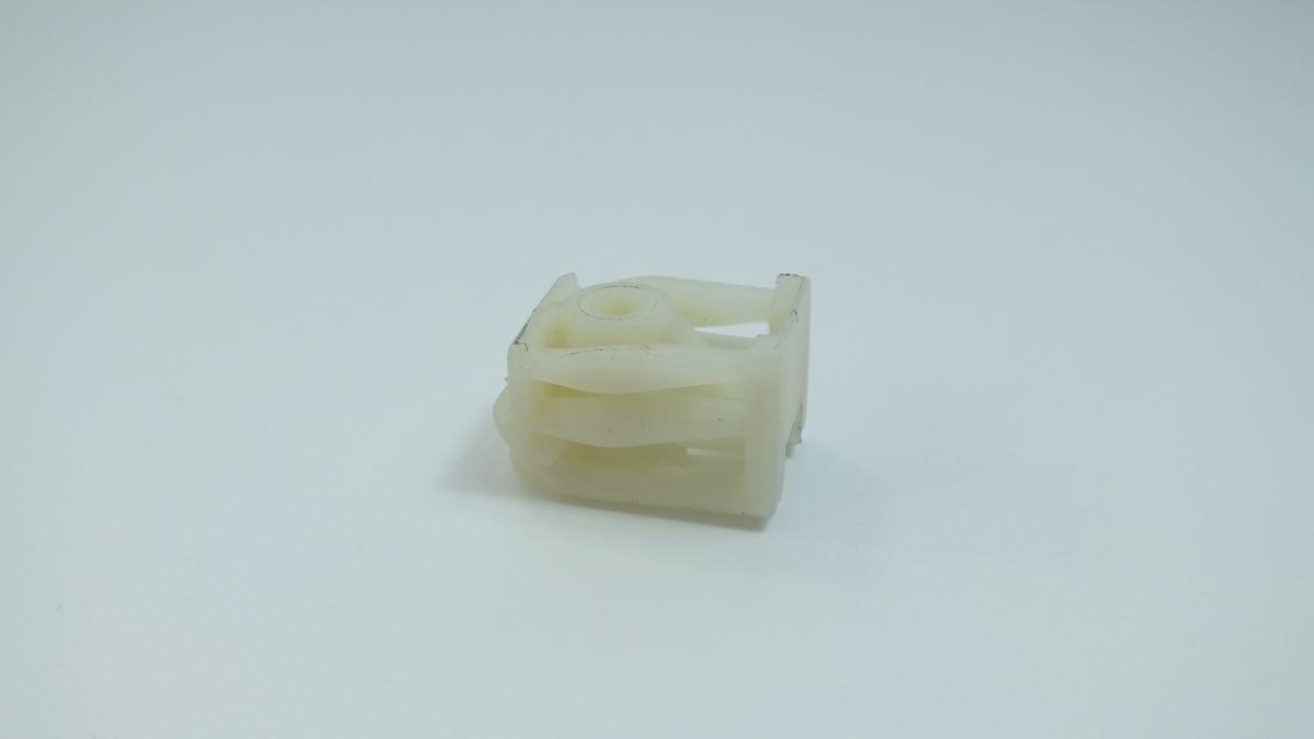 CLIP PLASTIQUE