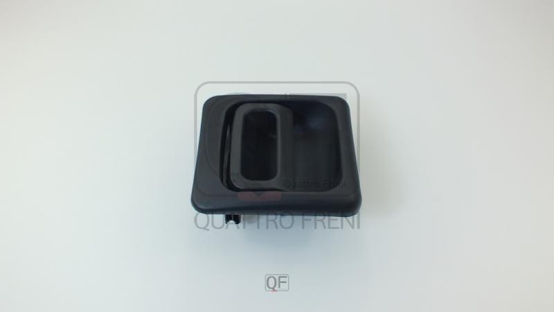 DOOR HANDLE