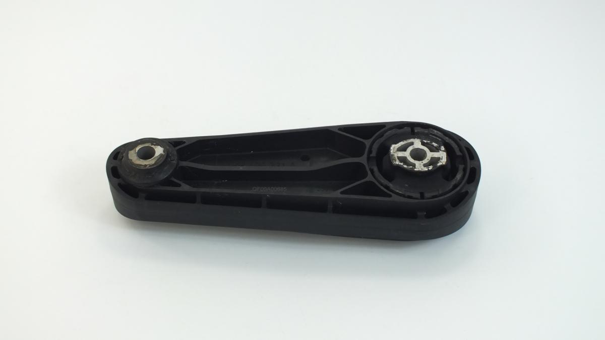 ENGINE MOUNT