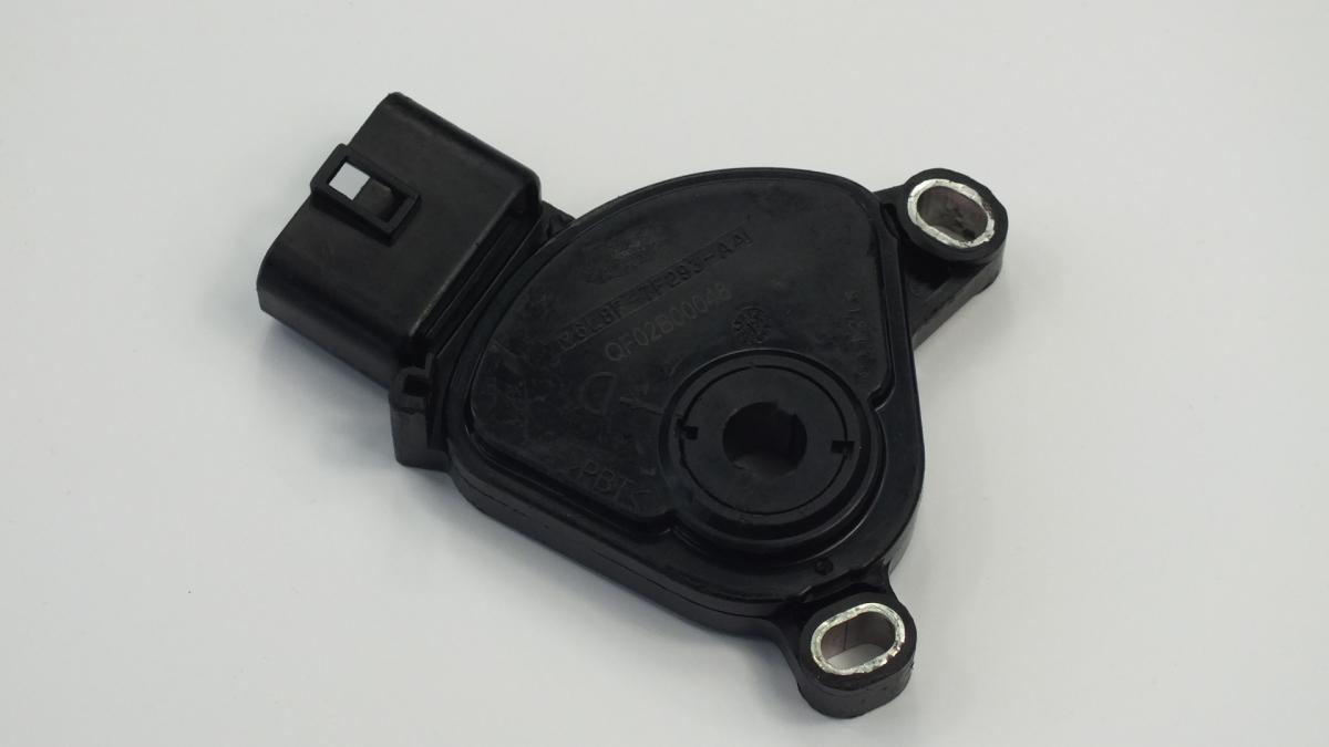BOUTON D'OUVERTURE DE COFFRE