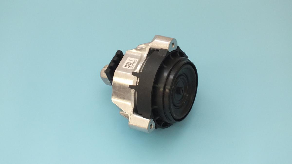 ENGINE MOUNT