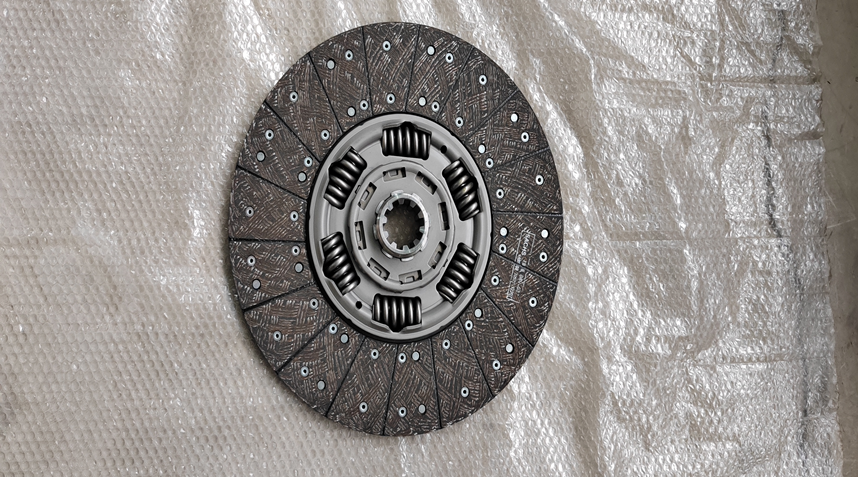 DISQUE D'EMBRAYAGE