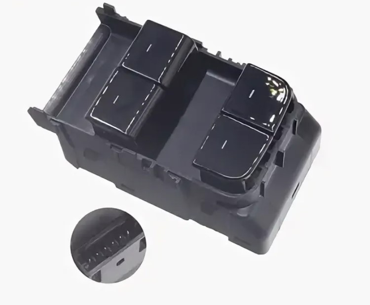 右 特斯拉 MODEL 3  MODEL Y
