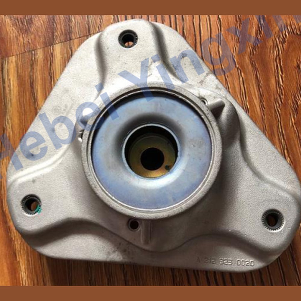 STRUT MOUNT